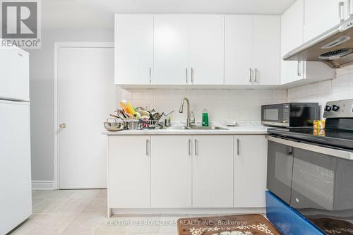 71 Maple Valley Street, Brampton, ON - Indoor Photo Showing Kitchen With Double Sink