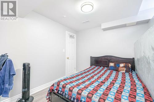 71 Maple Valley Street, Brampton, ON - Indoor Photo Showing Bedroom