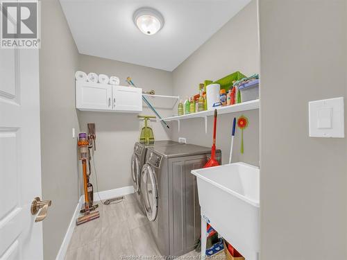 11 Cranberry, Kingsville, ON - Indoor Photo Showing Laundry Room