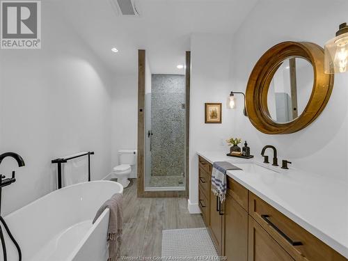 53 Red Oak Crescent, Boblo Island, ON - Indoor Photo Showing Bathroom