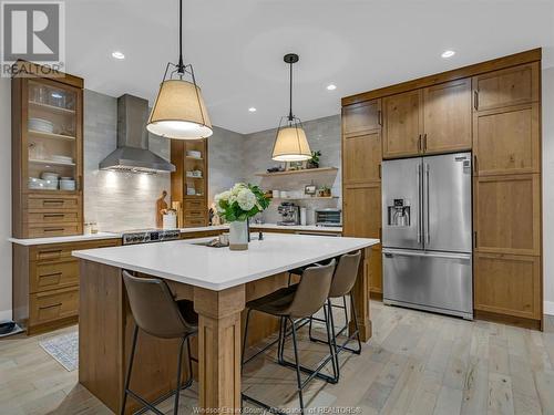 53 Red Oak Crescent, Boblo Island, ON - Indoor Photo Showing Kitchen With Upgraded Kitchen