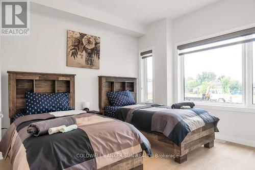 3716 Lakepoint Drive, Orillia, ON - Indoor Photo Showing Bedroom