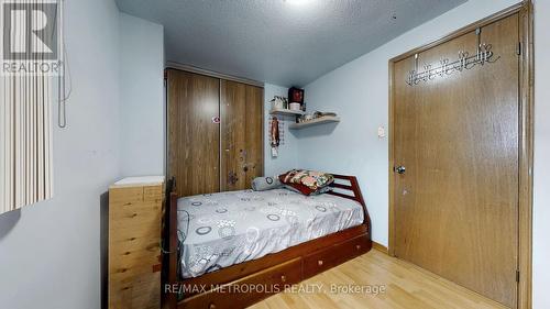 24 Outlook Garden Boulevard, Toronto, ON - Indoor Photo Showing Bedroom