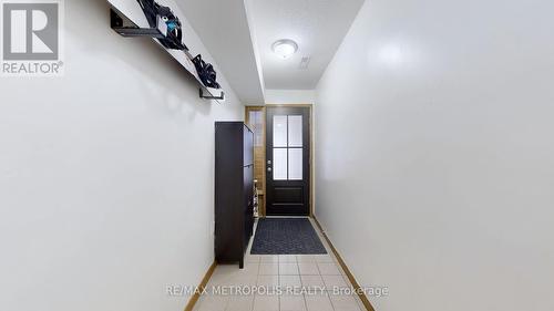 24 Outlook Garden Boulevard, Toronto, ON - Indoor Photo Showing Other Room