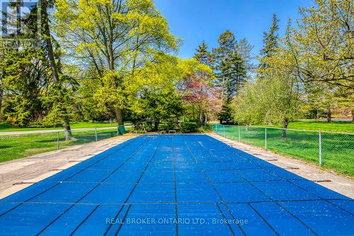 600 Bob O Link Road, Mississauga, ON - Outdoor With In Ground Pool