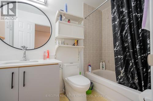 49 - 120 Railroad Street, Brampton, ON - Indoor Photo Showing Bathroom