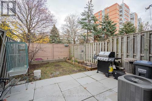 49 - 120 Railroad Street, Brampton, ON - Outdoor