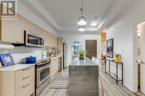 102 - 625 Queen Street E, Toronto, ON - Indoor Photo Showing Kitchen