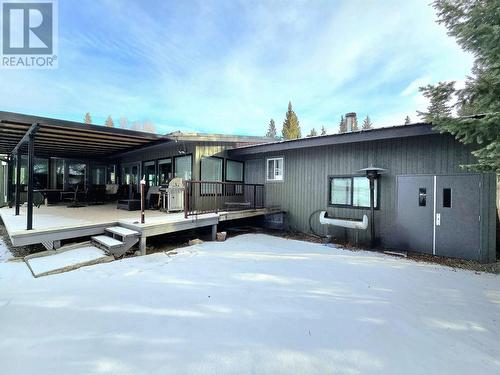 681 Green Lake South Road, 100 Mile House, BC - Outdoor With Deck Patio Veranda