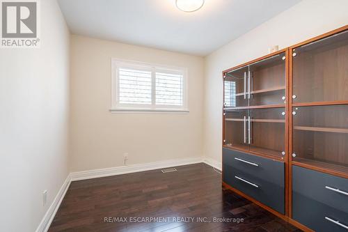 5247 Spruce Avenue, Burlington, ON - Indoor Photo Showing Other Room