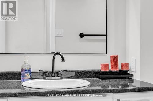 1110 - 330 Mill Street S, Brampton, ON - Indoor Photo Showing Bathroom