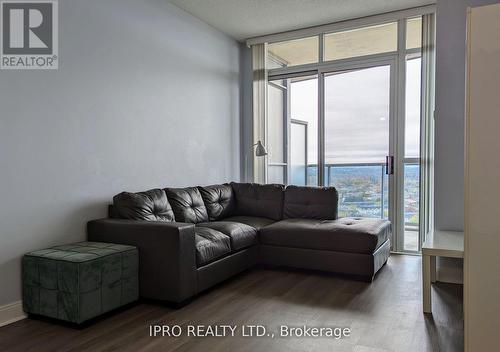 1802 - 80 Absolute Avenue, Mississauga, ON - Indoor Photo Showing Living Room