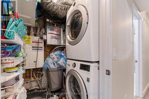 26 - 47 Hays Boulevard, Oakville, ON - Indoor Photo Showing Laundry Room