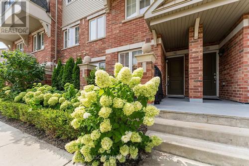 26 - 47 Hays Boulevard, Oakville, ON - Outdoor