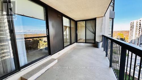 1006 - 2180 Marine Drive, Oakville, ON - Outdoor With Balcony With Exterior