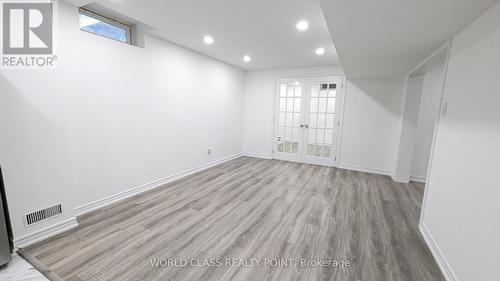 17 Brower Avenue, Richmond Hill, ON - Indoor Photo Showing Other Room