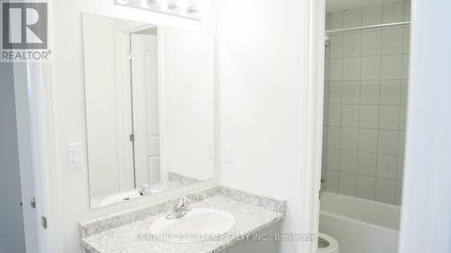 11 Spiers Road, Erin, ON - Indoor Photo Showing Bathroom