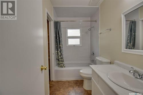 601 Hilliard Street W, Saskatoon, SK - Indoor Photo Showing Bathroom