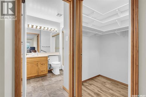 337 2301 Adelaide Street E, Saskatoon, SK - Indoor Photo Showing Bathroom