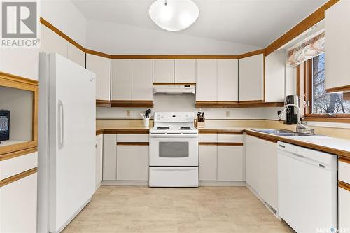 125 Solberg Street, Milestone, SK - Indoor Photo Showing Kitchen With Double Sink