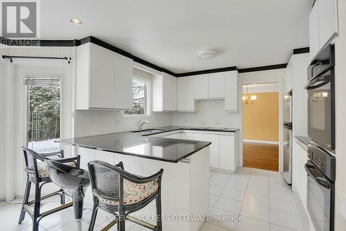 2432 Wyndale Crescent, Ottawa, ON - Indoor Photo Showing Kitchen