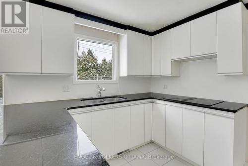 2432 Wyndale Crescent, Ottawa, ON - Indoor Photo Showing Kitchen With Double Sink