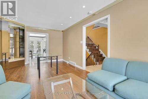 2432 Wyndale Crescent, Ottawa, ON - Indoor