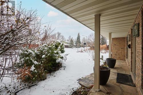 2432 Wyndale Crescent, Ottawa, ON - Outdoor