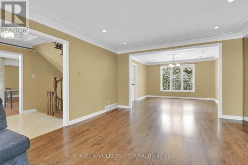 2432 Wyndale Crescent, Ottawa, ON - Indoor