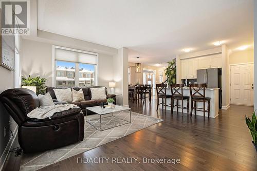 228 Kimpton Drive, Ottawa, ON - Indoor Photo Showing Living Room