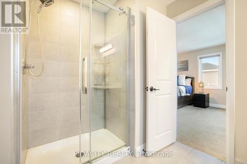 228 Kimpton Drive, Ottawa, ON - Indoor Photo Showing Bathroom