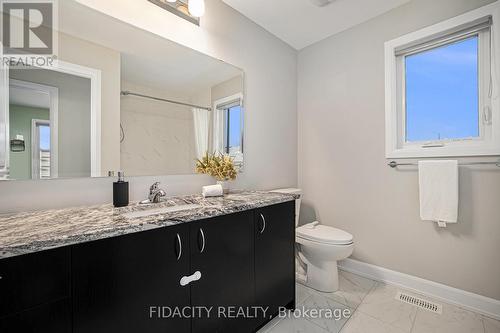 228 Kimpton Drive, Ottawa, ON - Indoor Photo Showing Bathroom