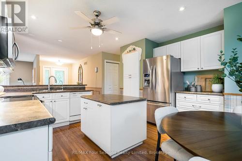 84 Wasaga Sands Drive, Wasaga Beach, ON - Indoor Photo Showing Kitchen