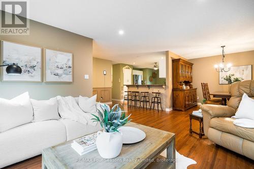 84 Wasaga Sands Drive, Wasaga Beach, ON - Indoor Photo Showing Living Room