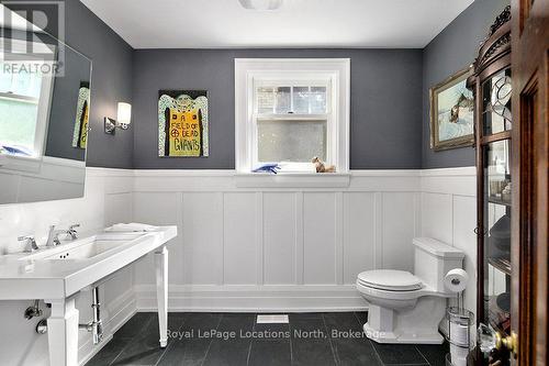 145 Bruce Street S, Blue Mountains (Thornbury), ON - Indoor Photo Showing Bathroom