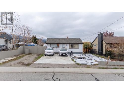 52 Okanagan Avenue W, Penticton, BC - Outdoor