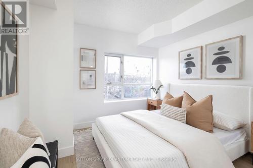 311 - 2495 Dundas Street W, Toronto, ON - Indoor Photo Showing Bedroom