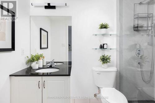 311 - 2495 Dundas Street W, Toronto, ON - Indoor Photo Showing Bathroom