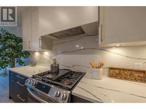 2537 Pinnacle Ridge Drive, West Kelowna, BC - Indoor Photo Showing Kitchen