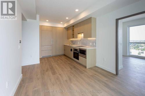 1812 - 95 Mcmahon Drive, Toronto, ON - Indoor Photo Showing Kitchen