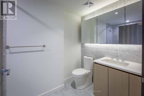 1812 - 95 Mcmahon Drive, Toronto, ON - Indoor Photo Showing Bathroom