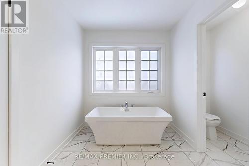 63 Deer Ridge Crescent, Whitby, ON - Indoor Photo Showing Bathroom