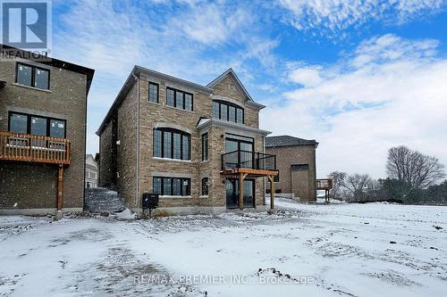 63 Deer Ridge Crescent, Whitby, ON - Outdoor