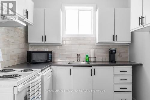 5 - 469 Grey Street, London, ON - Indoor Photo Showing Kitchen