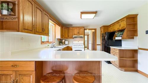 7333 Line 34 Road, West Perth (62 - Hibbert Twp), ON - Indoor Photo Showing Kitchen With Double Sink