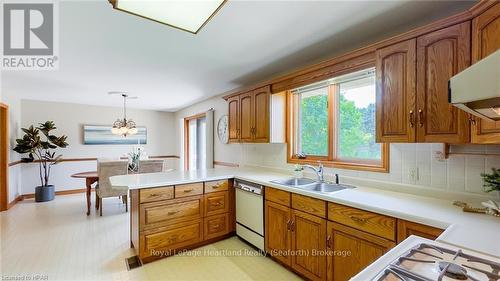 7333 Line 34 Road, West Perth (62 - Hibbert Twp), ON - Indoor Photo Showing Kitchen With Double Sink