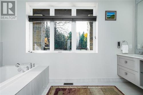 107 Maple Lane, Blue Mountains (Blue Mountain Resort Area), ON - Indoor Photo Showing Bathroom