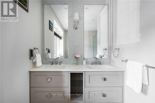 107 Maple Lane, Blue Mountains (Blue Mountain Resort Area), ON - Indoor Photo Showing Bathroom