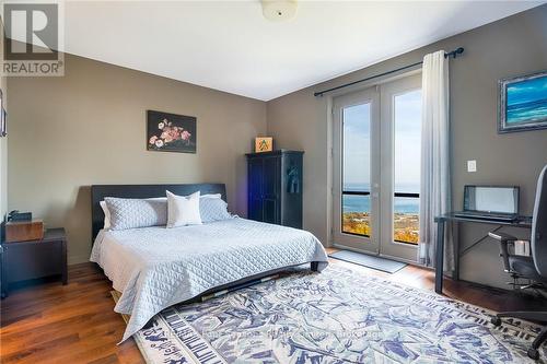 107 Maple Lane, Blue Mountains (Blue Mountain Resort Area), ON - Indoor Photo Showing Bedroom