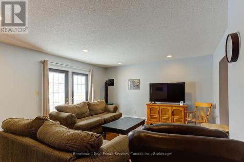 18 Cambria Street, Stratford, ON - Indoor Photo Showing Living Room